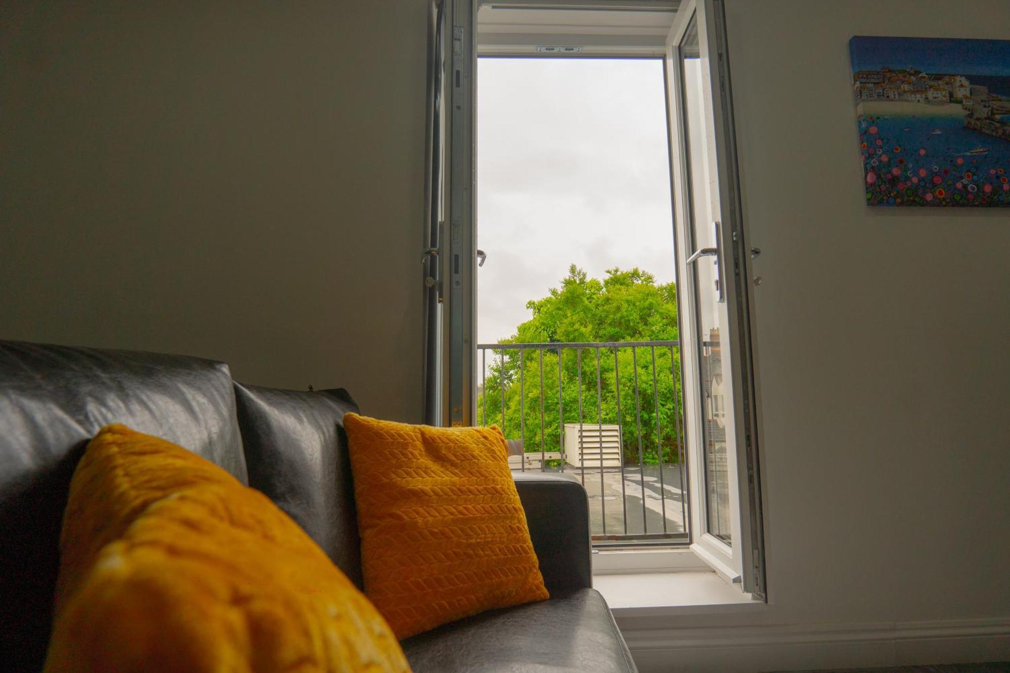 Modern Apartments Near Cardiff City Centre Esterno foto